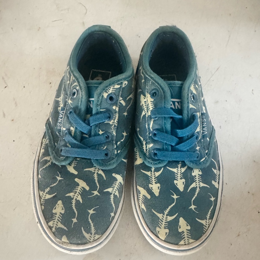 Vans kids glow in the dark skeleton sharks